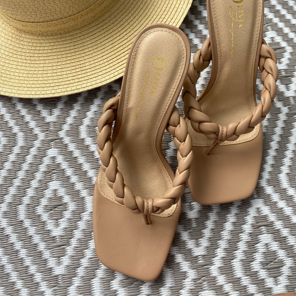 Braided design leather sandals - Picture 3 of 7